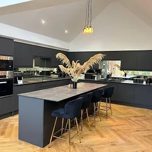 The Cleveland Retreat Holiday home